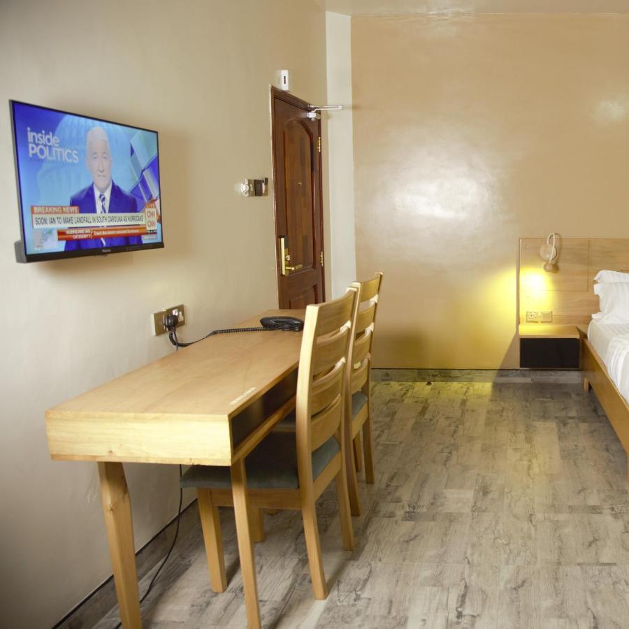 Hotel Victoria Mews Kampala
