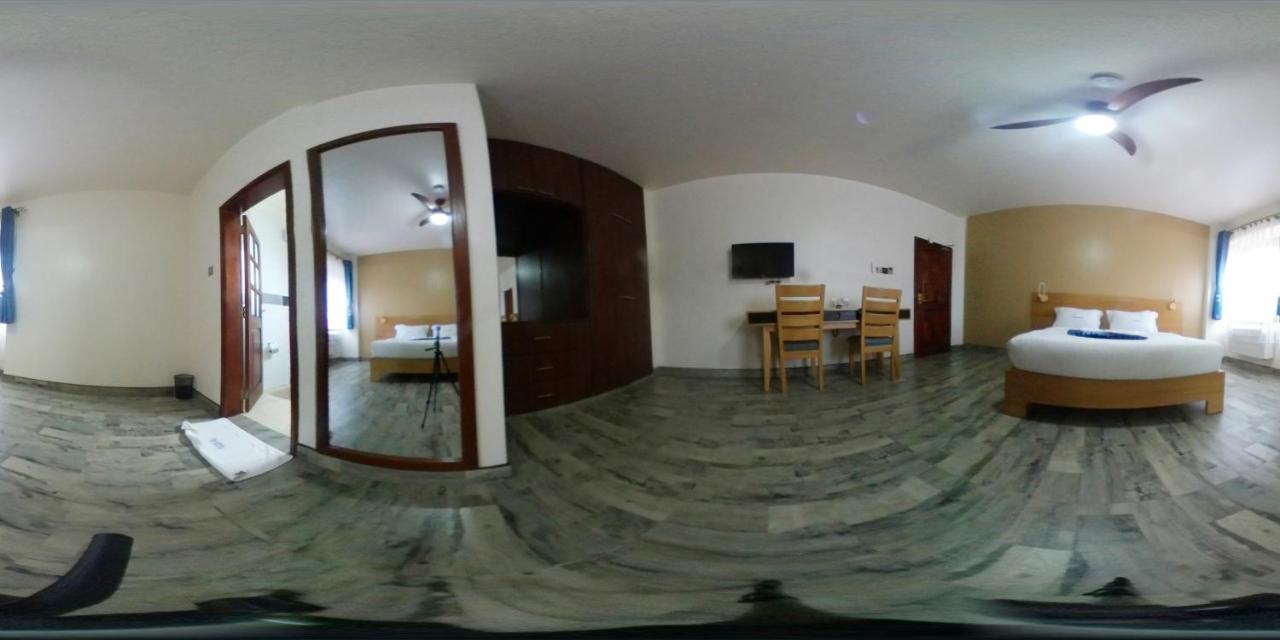Victoria Mews Hotel 3*