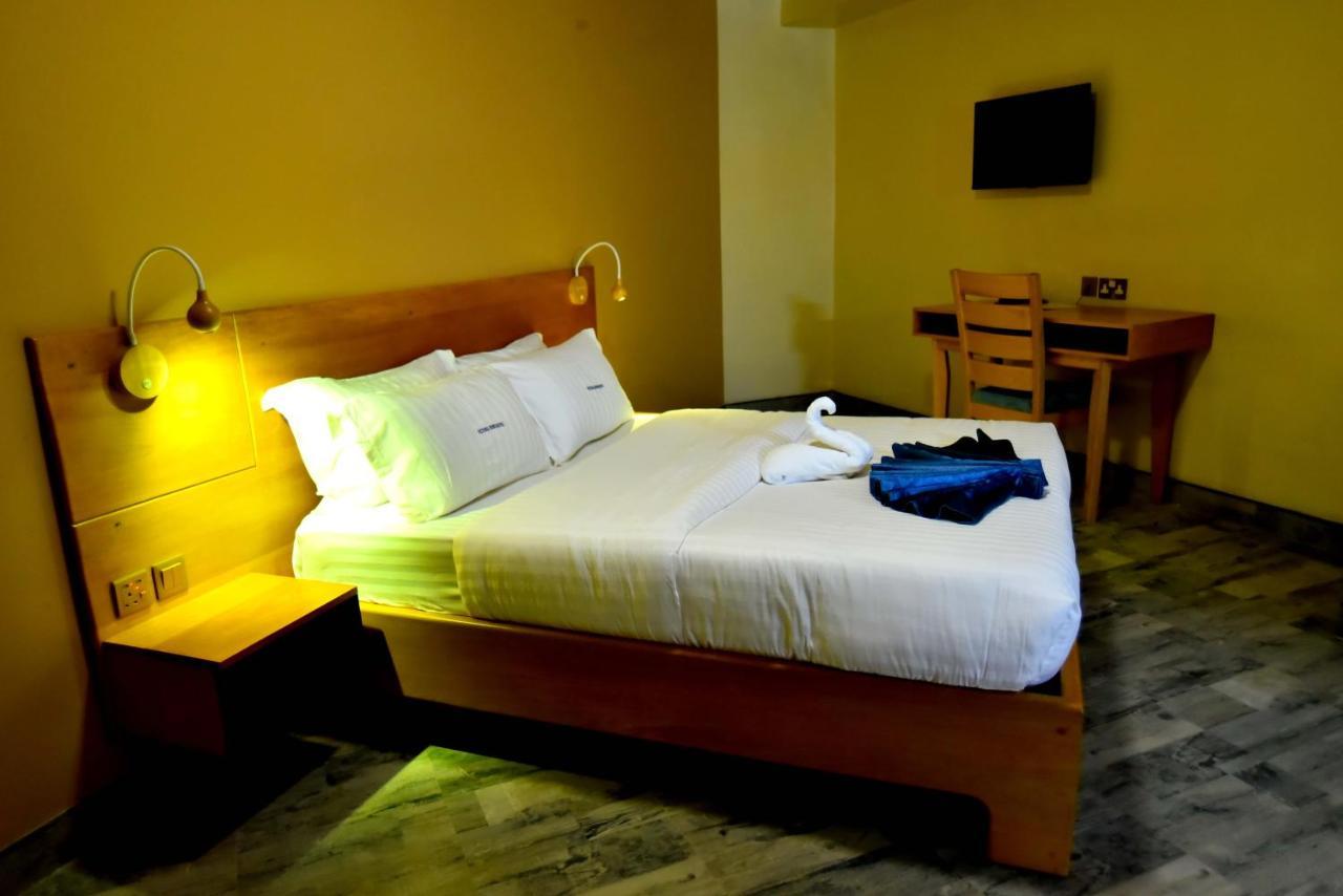 Hotel Victoria Mews Kampala